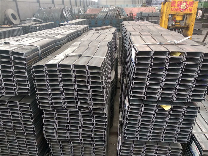 供应冷弯型材，防护网，冲孔大称，加强边梁等各式型材